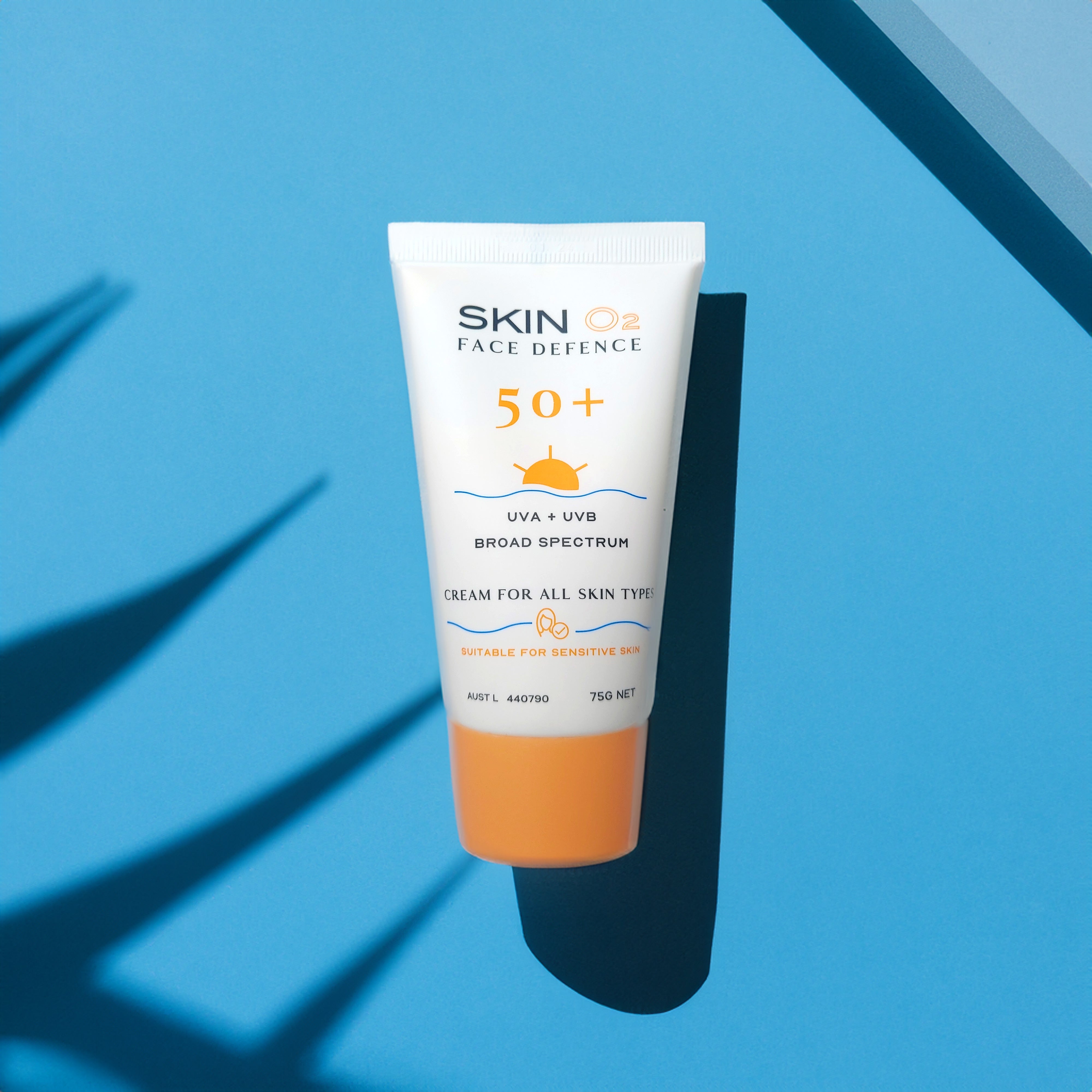 Face Defence 50+ Invisible Sunscreen